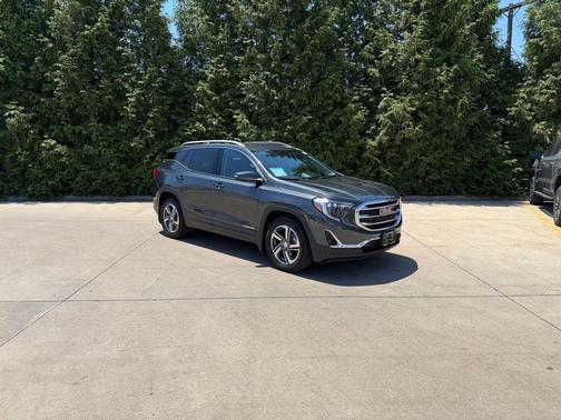 Graphite Gray Metallic 2021 GMC Terrain SLT