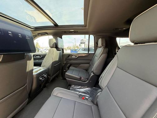 Sterling Metallic 2026 GMC Yukon XL 4WD Elevation