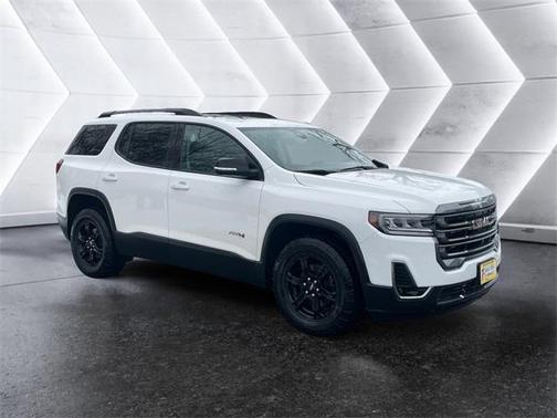 2023 GMC Acadia AT4