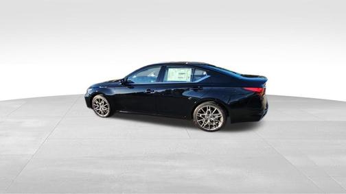 2024 Nissan Altima SR VC-Turbo FWD