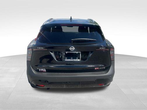 Super Black 2025 Nissan Kicks SR