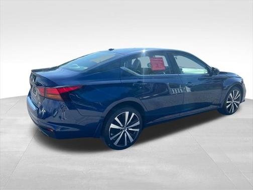 2021 Nissan Altima SR Intelligent AWD