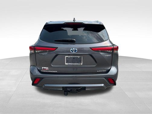 2022 Toyota Highlander Hybrid Limited