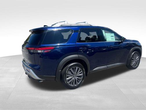 2025 Nissan Pathfinder SL 4WD