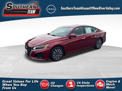 Scarlet Ember 2024 Nissan Altima 2.5 SV