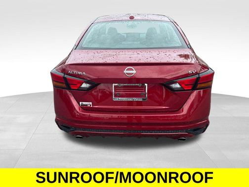 Scarlet Ember 2024 Nissan Altima 2.5 SV