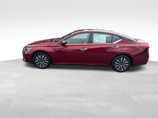 Scarlet Ember 2024 Nissan Altima 2.5 SV
