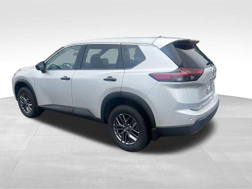 Brilliant Silver Metallic 2025 Nissan Rogue S