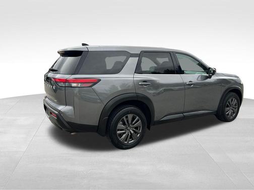 2024 Nissan Pathfinder S 4WD