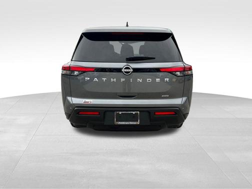2024 Nissan Pathfinder S 4WD