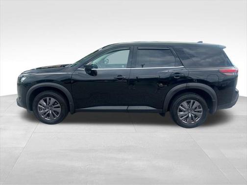 2023 Nissan Pathfinder S 4WD