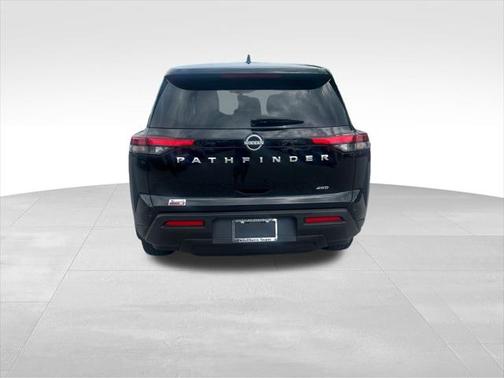 2023 Nissan Pathfinder S 4WD