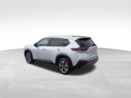 Brilliant Silver Metallic 2023 Nissan Rogue SV