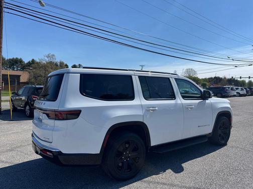 Bright White Clearcoat 2024 Jeep Wagoneer Series II 4x4