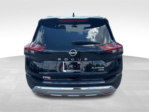 Super Black 2023 Nissan Rogue Platinum