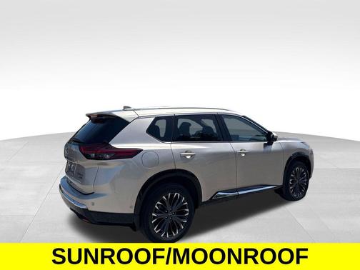 Champagne Silver Metallic 2024 Nissan Rogue Platinum