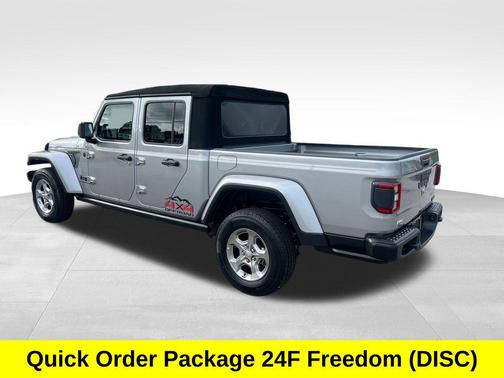 2021 Jeep Gladiator Sport