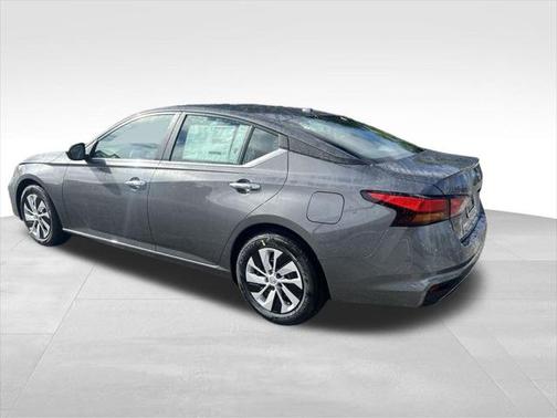 2025 Nissan Altima S FWD
