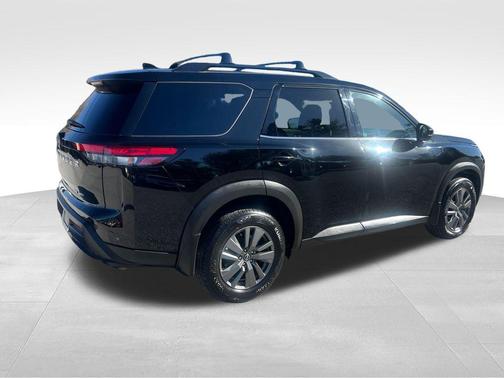 2022 Nissan Pathfinder SV 4WD