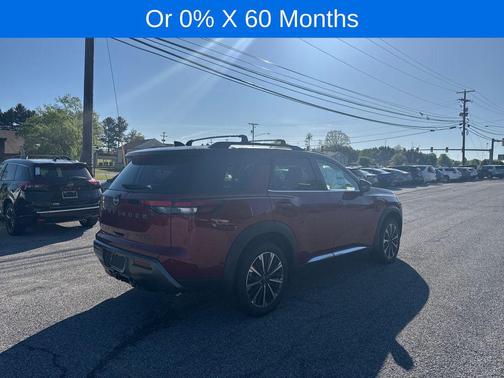 Scarlet Ember Tintcoat/Super Black 2026 Nissan Pathfinder Platinum