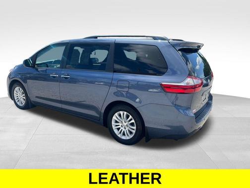 2017 Toyota Sienna XLE Premium
