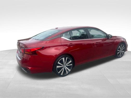 2022 Nissan Altima SR VC-Turbo FWD