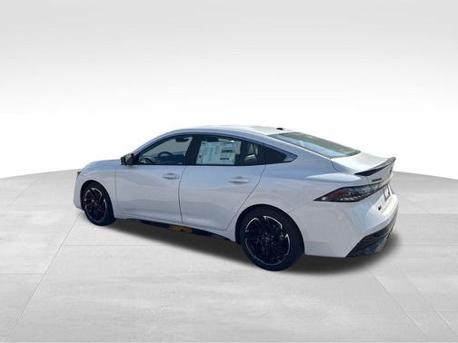 Aspen White Tricoat 2026 Nissan Sentra SR