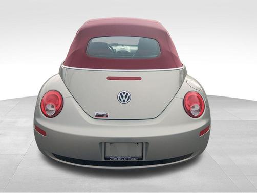 2009 Volkswagen New Beetle L