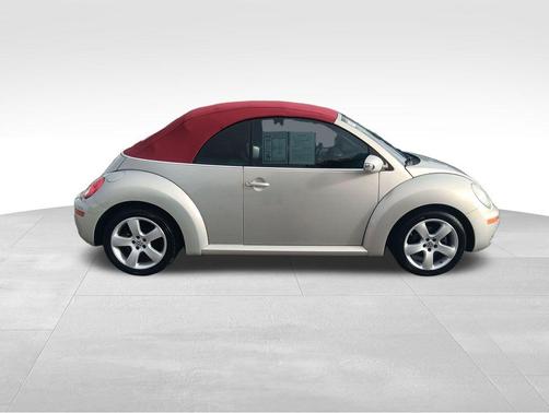 2009 Volkswagen New Beetle L