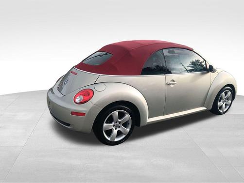2009 Volkswagen New Beetle L