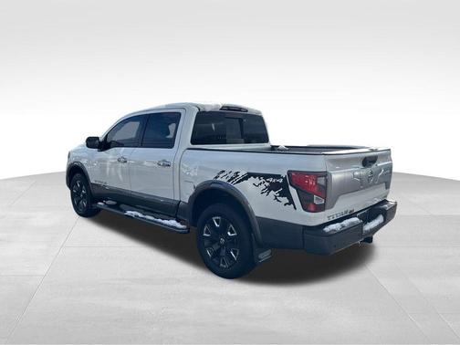 2021 Nissan Titan Platinum Reserve