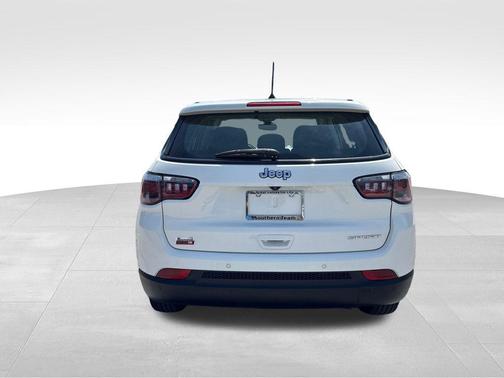 White Clearcoat 2018 Jeep Compass Sport