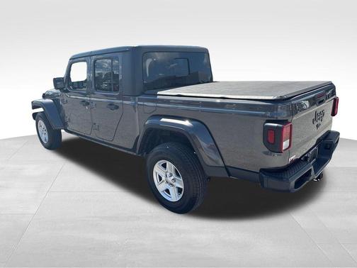 2022 Jeep Gladiator Sport S