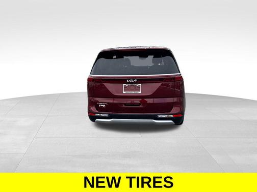2024 Kia Carnival LX