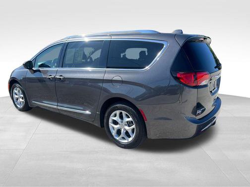 2020 Chrysler Pacifica Touring-L Plus