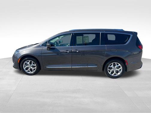 2020 Chrysler Pacifica Touring-L Plus