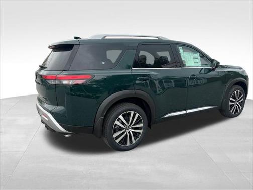 2025 Nissan Pathfinder Platinum 4WD