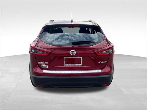 2022 Nissan Rogue Sport SV