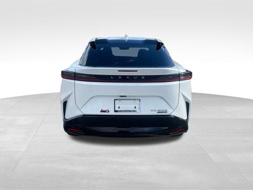 2023 Lexus RZ 450e Premium