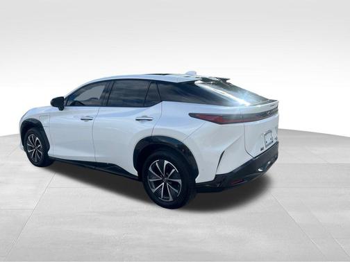 2023 Lexus RZ 450e Premium