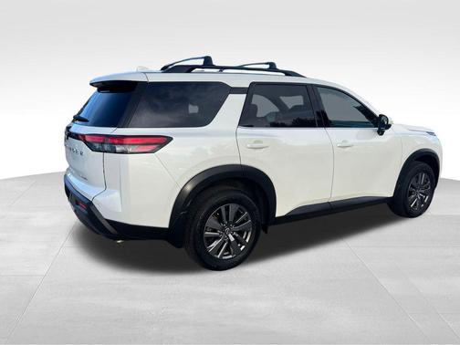 2024 Nissan Pathfinder SV 4WD