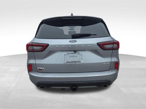 Iconic Silver Metallic 2023 Ford Escape ST-Line Select