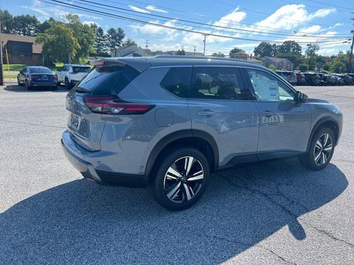 2025 Nissan Rogue SL