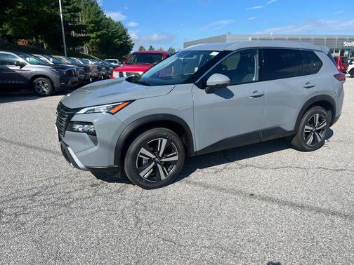 2025 Nissan Rogue SL