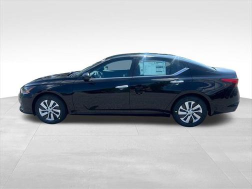 2025 Nissan Altima S FWD
