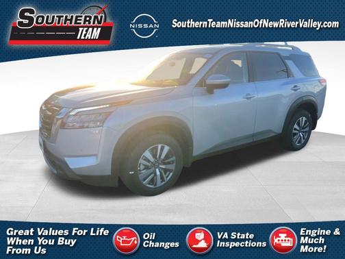 2025 Nissan Pathfinder SL 4WD