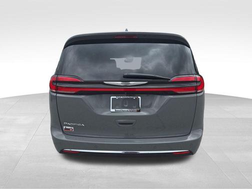 Ceramic Gray Clearcoat 2022 Chrysler Pacifica Touring L