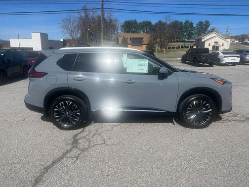 2025 Nissan Rogue Platinum