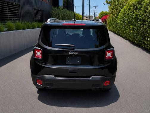 Black Clearcoat 2019 Jeep Renegade Altitude