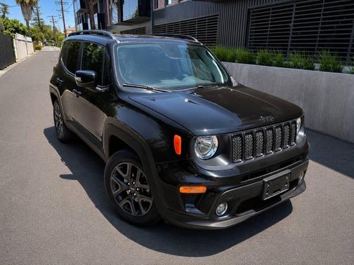 Black Clearcoat 2019 Jeep Renegade Altitude